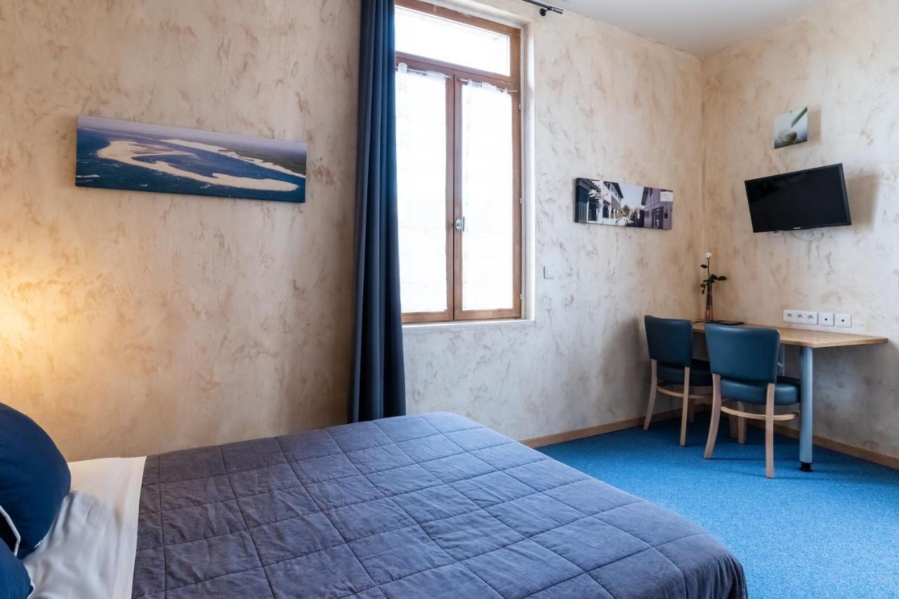 Hotel De La Gare Latresne Eksteriør billede