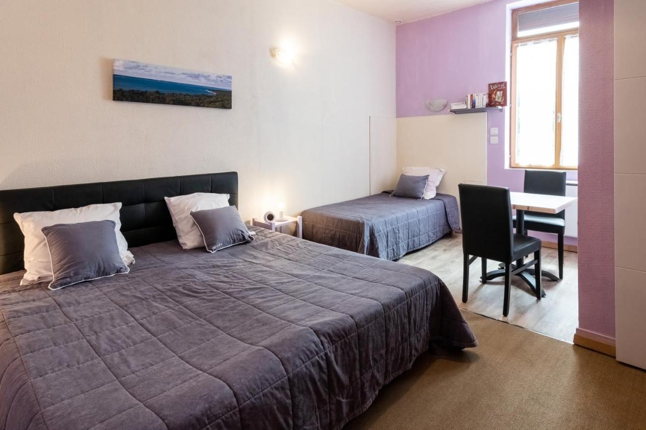 Hotel De La Gare Latresne Eksteriør billede