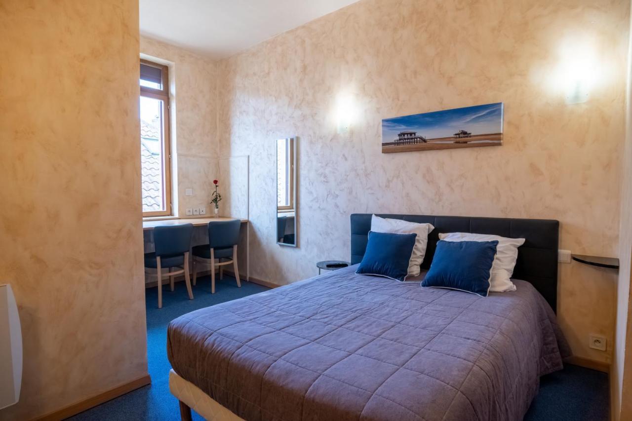 Hotel De La Gare Latresne Eksteriør billede